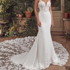 Elegant White Lace Wedding Dress
